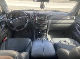 Продам Lexus LX570, 2008 года